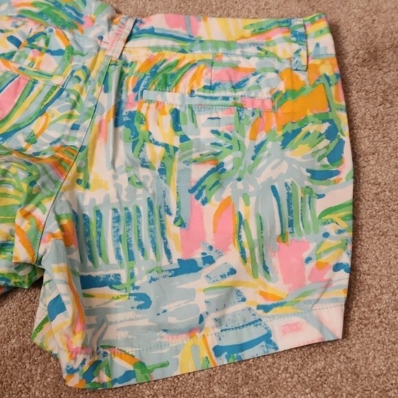 Lilly Pulitzer "It's Always Summer Somewhere" 5" Callahan Shorts Size 2 - Picture 5 of 9